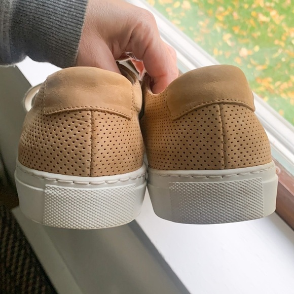 Common Projects Tan Perforated Achilles Low Sneakers Suede camel color 39 9 - Picture 16 of 16